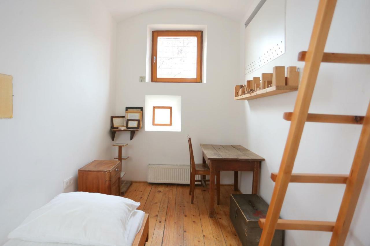 Celica Art Hostal *